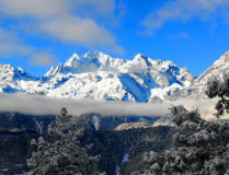 玉龙雪山旅游,神山奇观与纳西文化的自然瑰宝